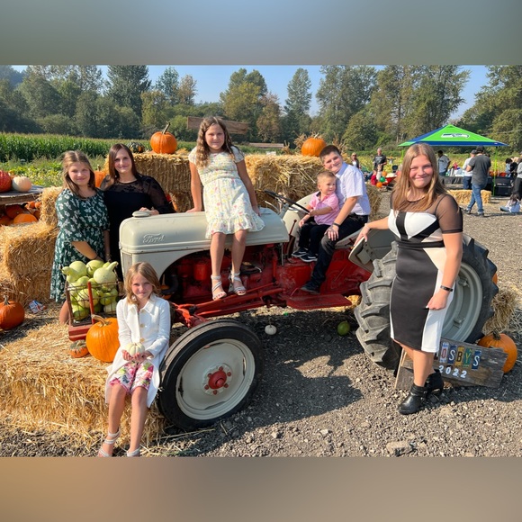 Meet your Posher, Oksana - Picture 2 of 3